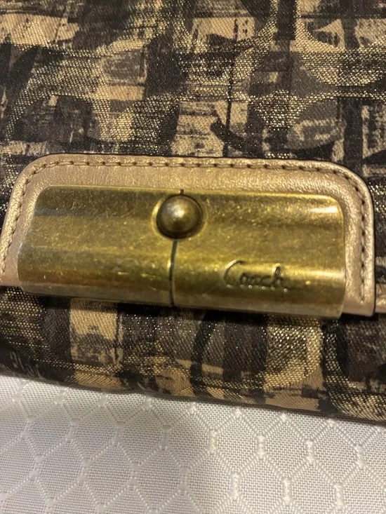 Coach Kristin Wristlet Y2K Era Mint Condition - Picture 3 of 8